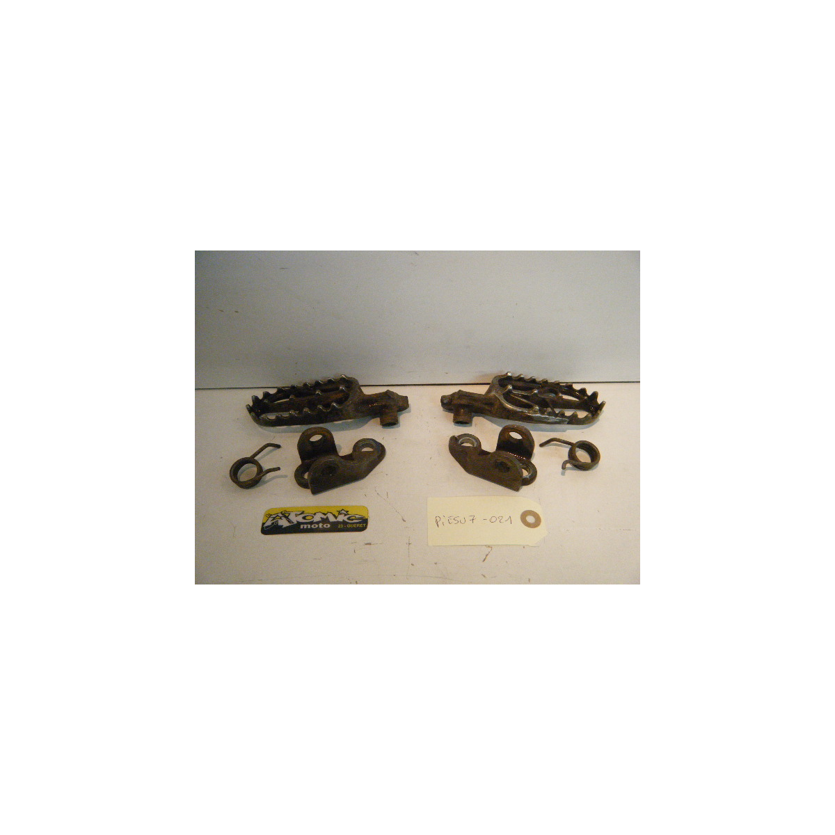 Repose pieds SUZUKI 250 RMz 2012 Repose pieds SUZUKI 250 RMz 2012