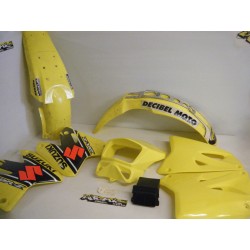 Lot plastiques SUZUKI 400 DRZ 