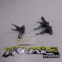 Axe et fourchette de boite  SUZUKI 450 RMZ 2013