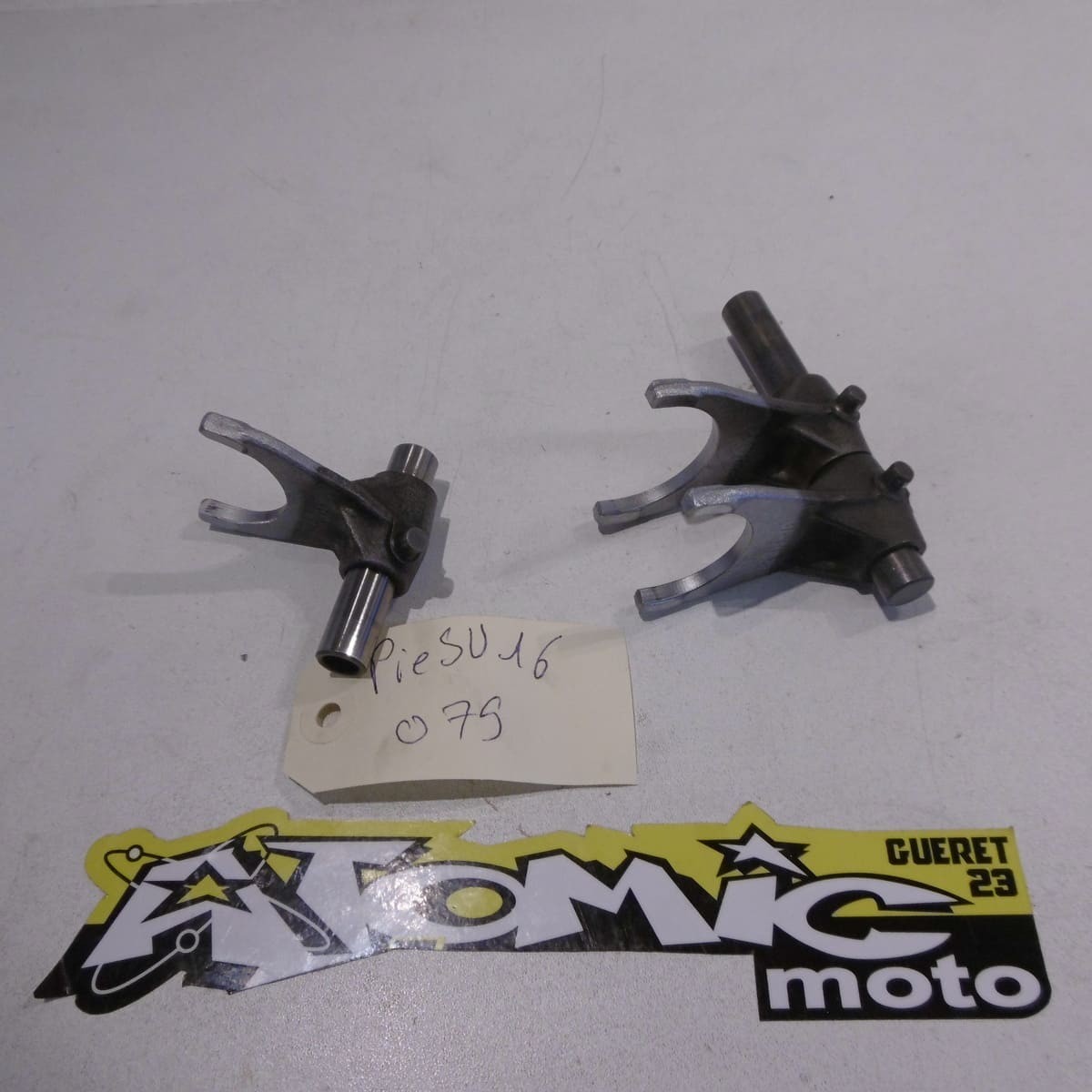 Axe et fourchette de boite  SUZUKI 450 RMZ 2013