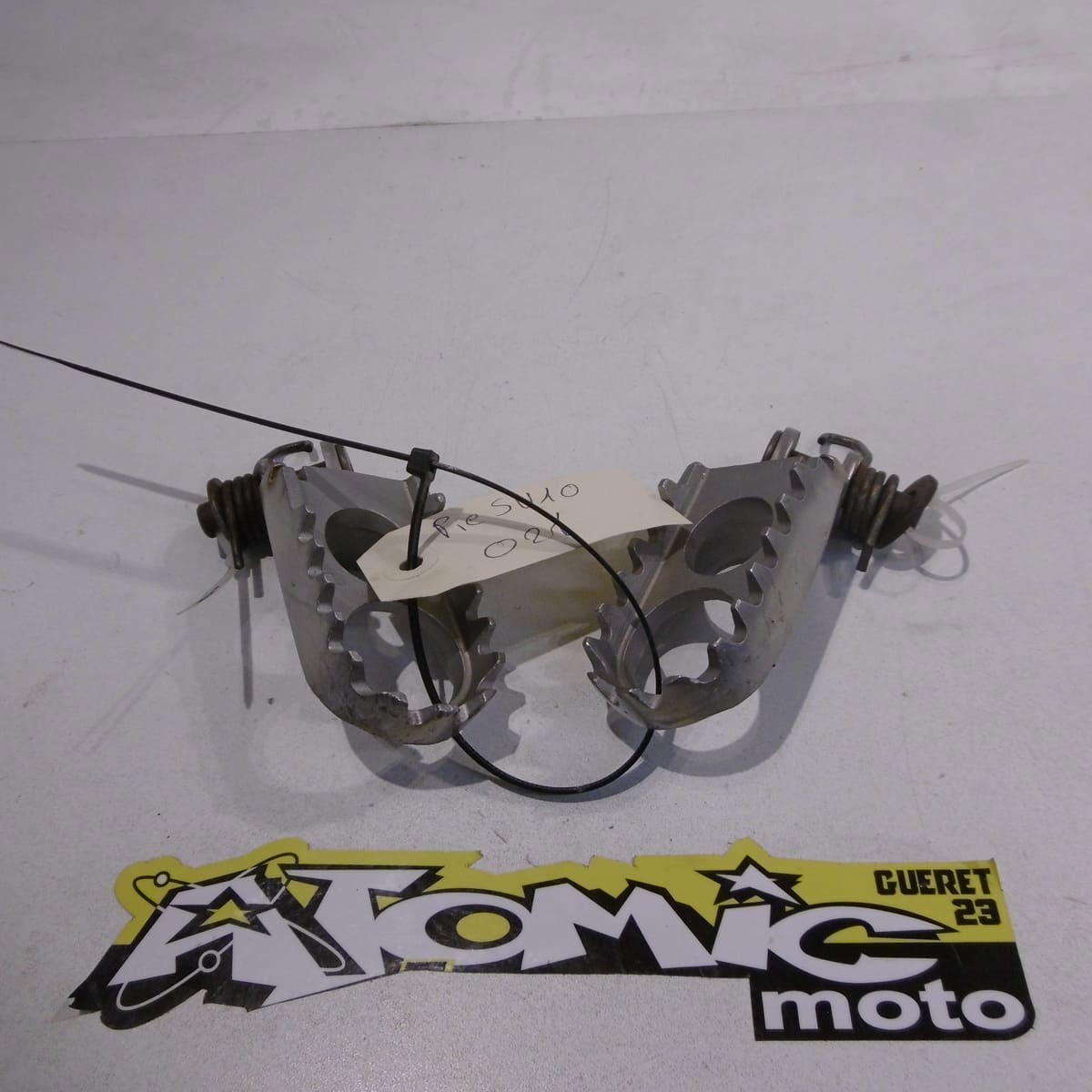 Repose pieds SUZUKI 400 DR-Z 2002