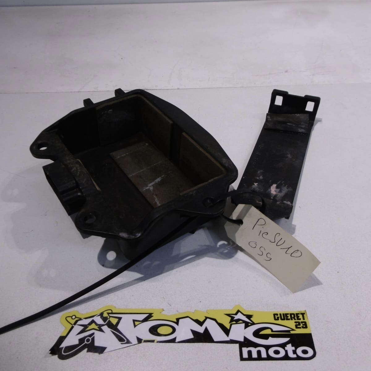 Support batterie SUZUKI 400 DR-Z 2002