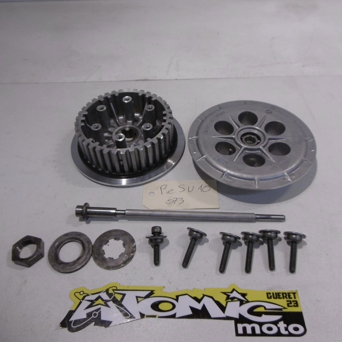 Noix et plateau d'embrayage  SUZUKI 400 DR-Z 2002