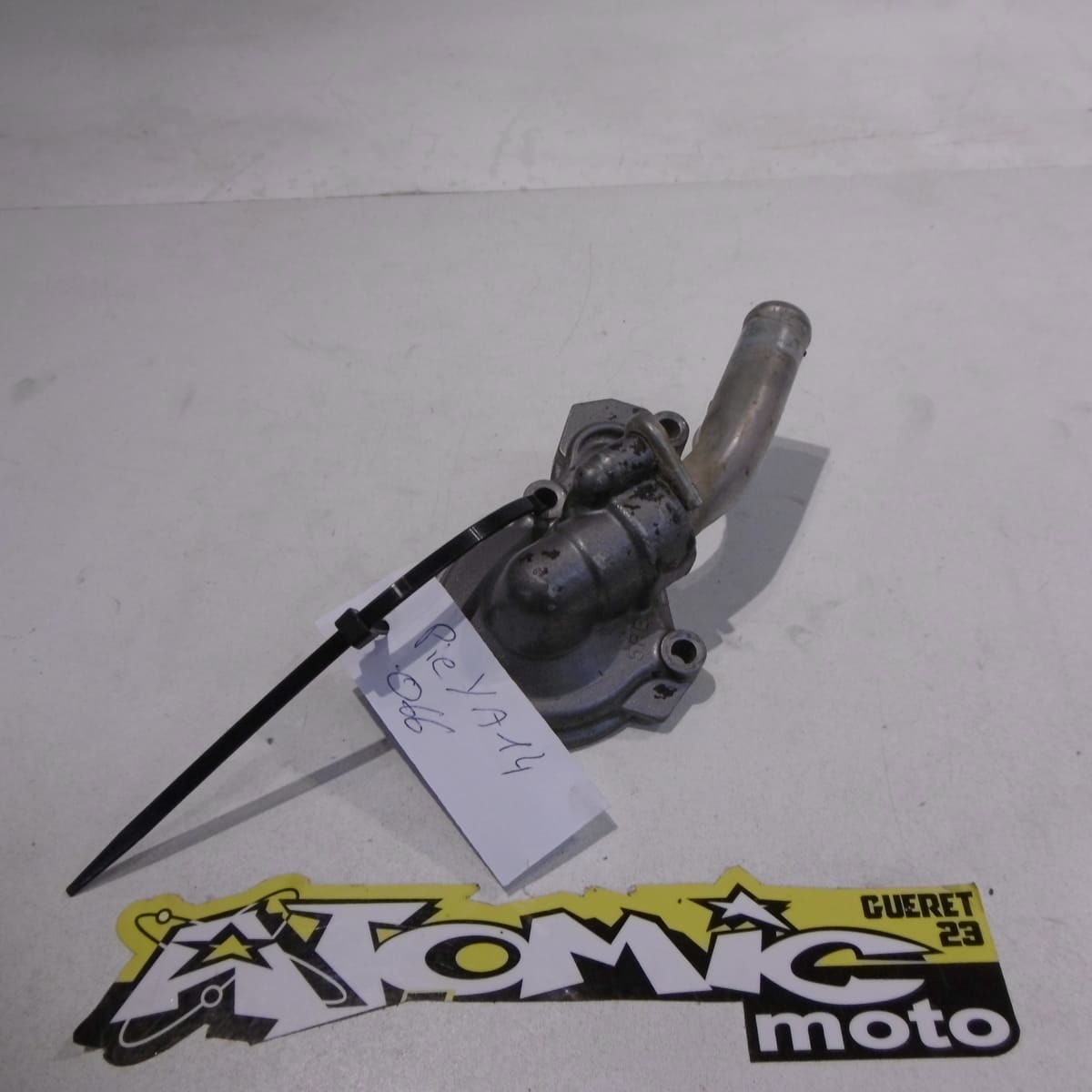 Carter de pompe à eau  YAMAHA 426 YZ-F 2002