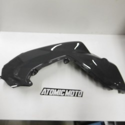 Cache latéral de réservoir...