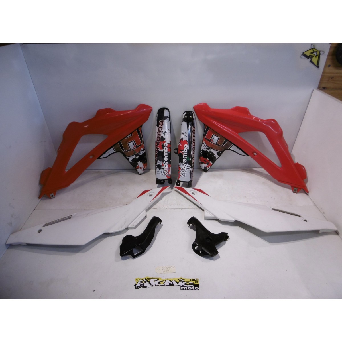 Lot plastiques HUSQVARNA 250 TE 2011