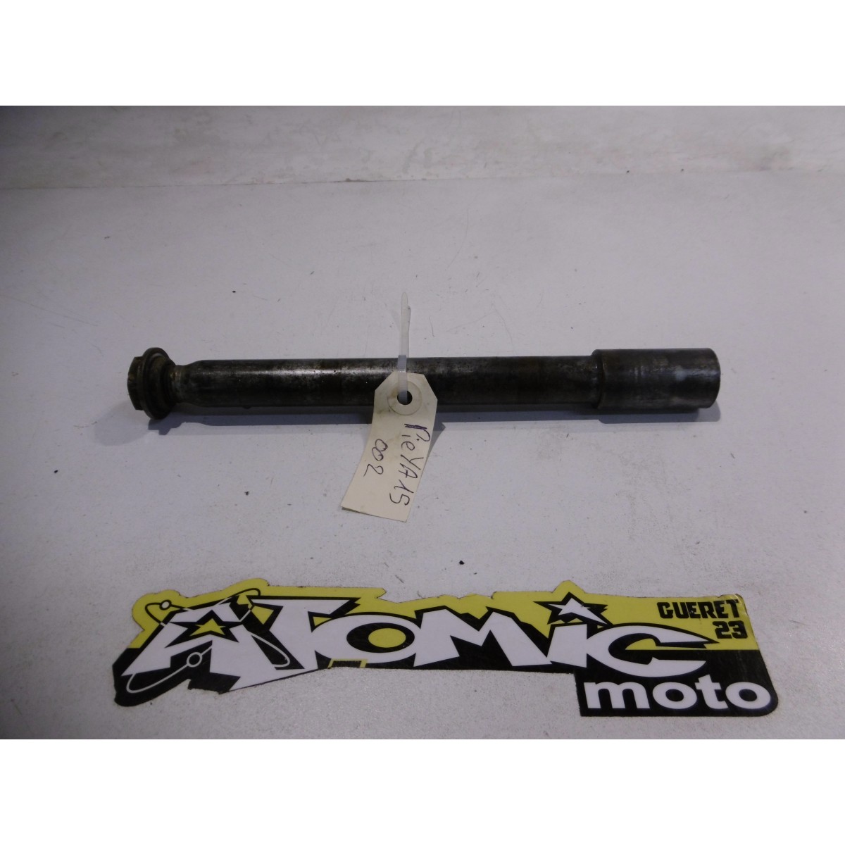 Axe de roue avant YAMAHA 250 WR F 2004