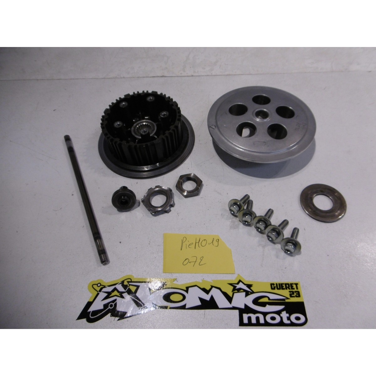 Noix et plateau d'embrayage  HONDA 300 CRE F 2015