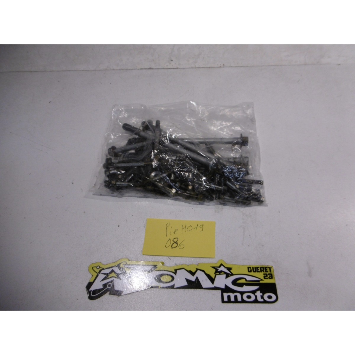 Lot de visserie moteur HONDA 300 CRE F 2015