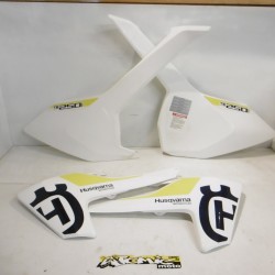 Plastiques HUSQVARNA 250...