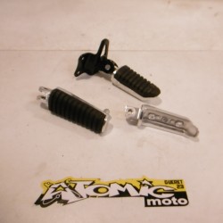 Lot de repose-pieds SUZUKI...