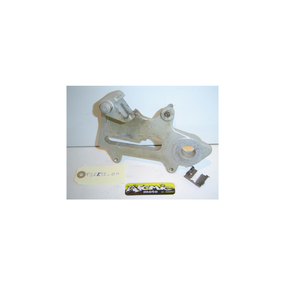 Platine d'étrier de frein arrière KTM 125 EXC 2002 Platine d'étrier de frein arrière KTM 125 EXC 2002