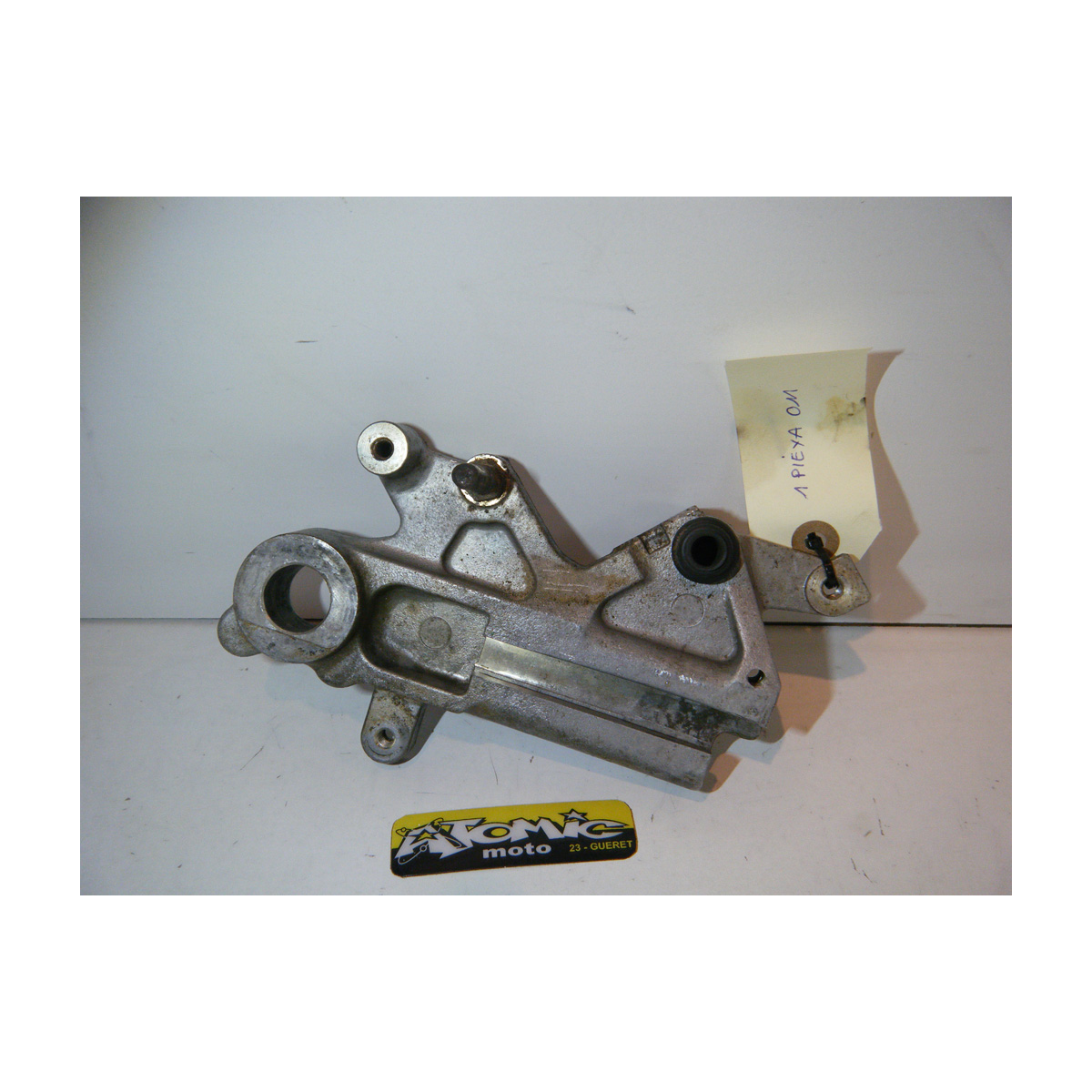 Platine d'étrier de frein arrière YAMAHA 125 YZ 1996 Platine d'étrier de frein arrière YAMAHA 125 YZ 1996
