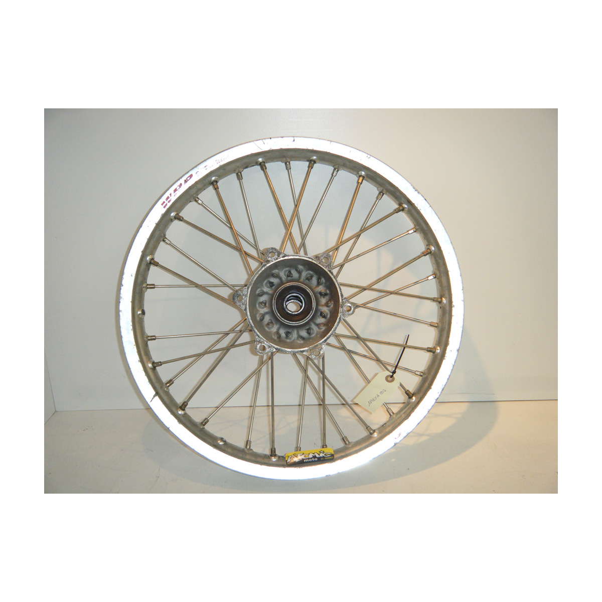 Roue arrière YAMAHA 125 YZ 1996 Roue arrière YAMAHA 125 YZ 1996
