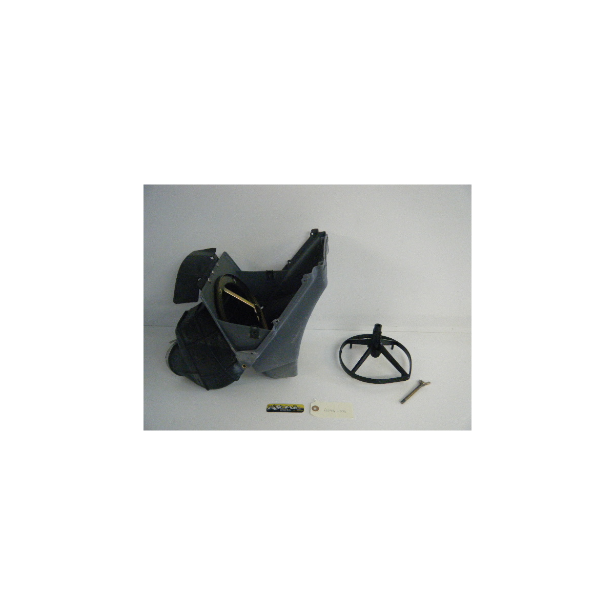 Boitier de filtre à air complet HUSQVARNA 125 WRE 2004 Boitier de filtre à air complet HUSQVARNA 125 WRE 2004