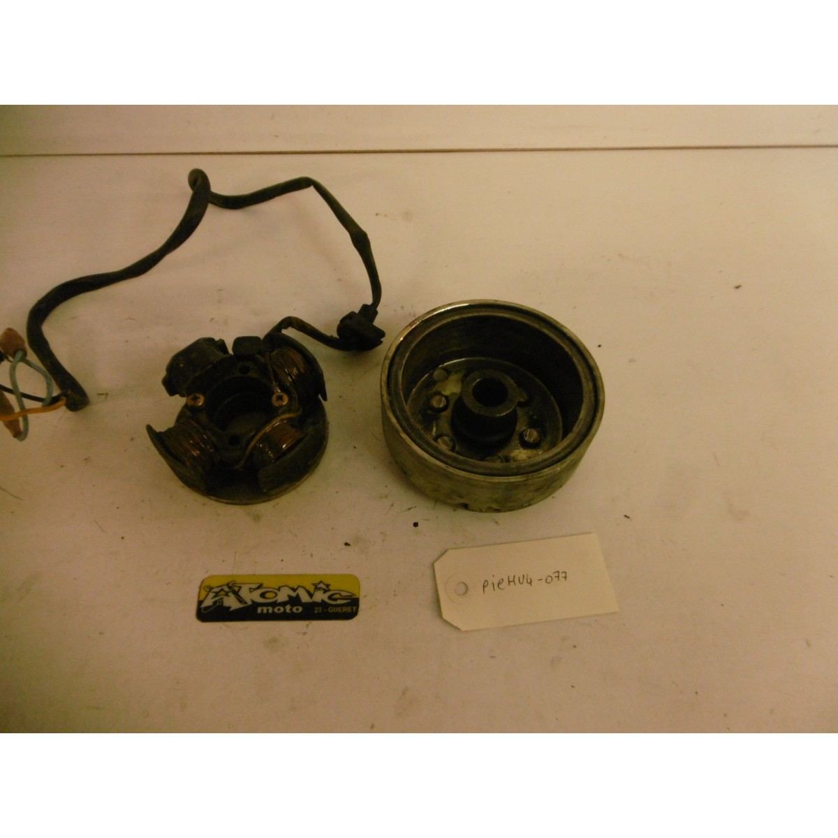 Rotor et stator d'allumage HUSQVARNA 125 WR 2001 Rotor et stator d'allumage HUSQVARNA 125 WR 2001